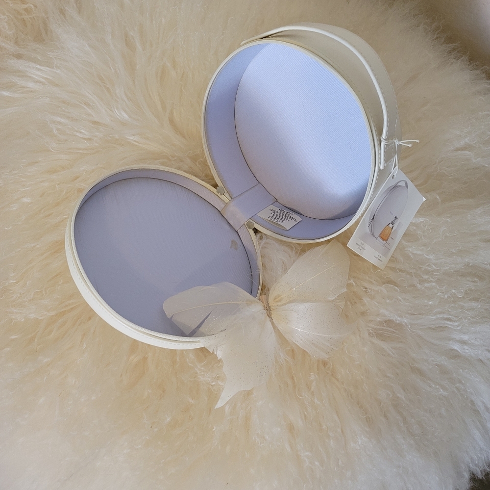 🤍Vera Wang Vanity Case🤍